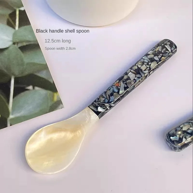 Oceanic Pearl Shell Glow Snail Spoon