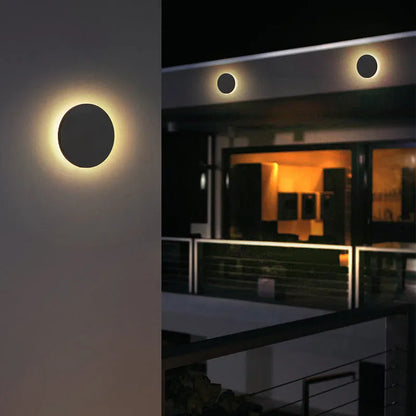Sleek Outdoor LED Wall Light Metal Finish