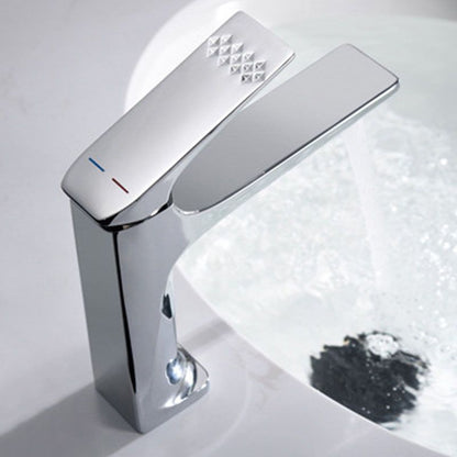 Modern Bathroom Sink Faucet with Sleek Design