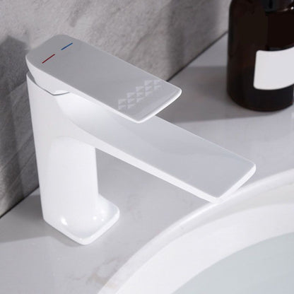 Modern Bathroom Sink Faucet with Sleek Design