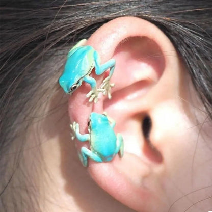 Trendy Tree Frog Stud Earrings