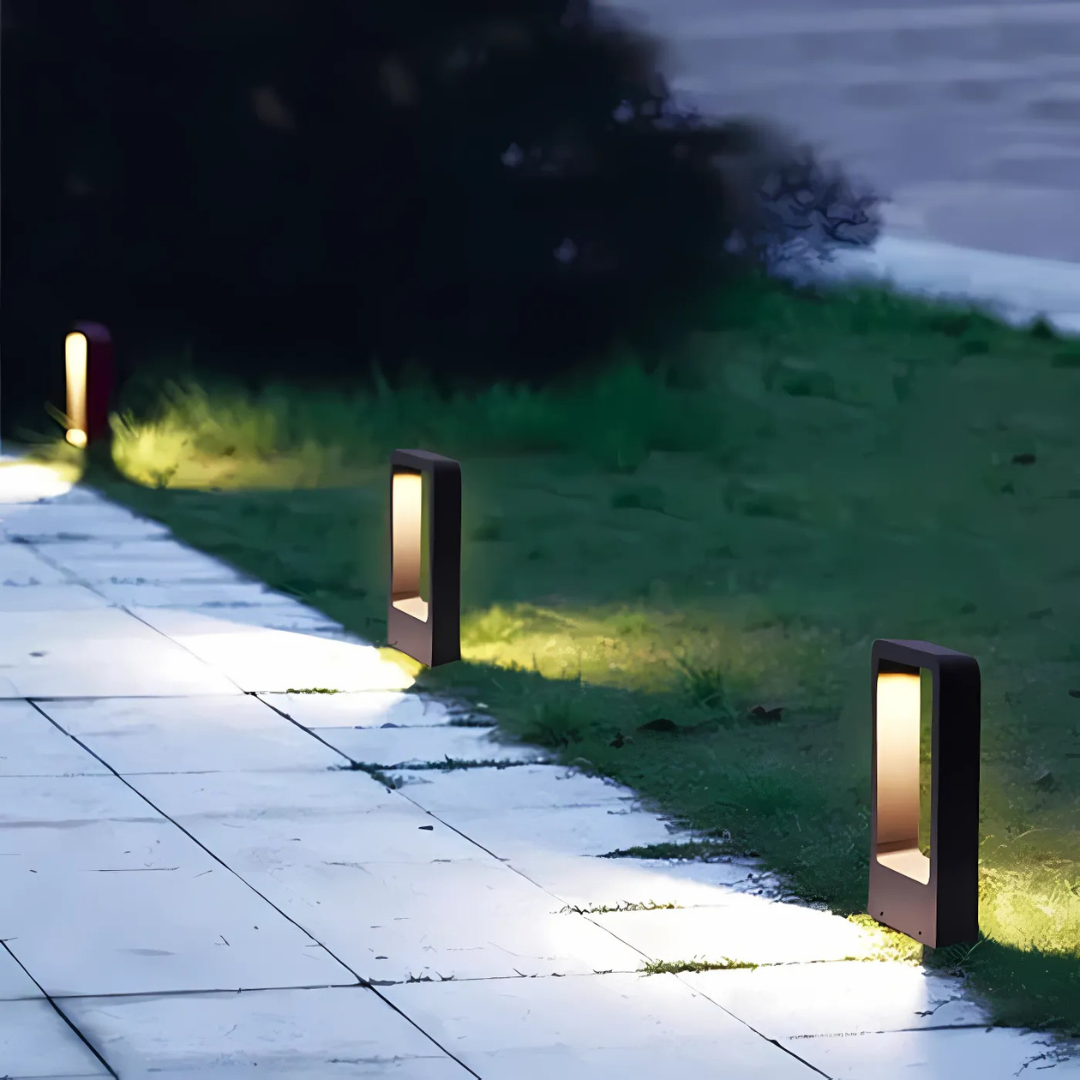 Yeezlab | Weatherproof Garden Lamp Black - Yeezlab