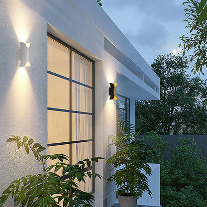 Contemporary Steel Outdoor Wall Light - Yeezlab
