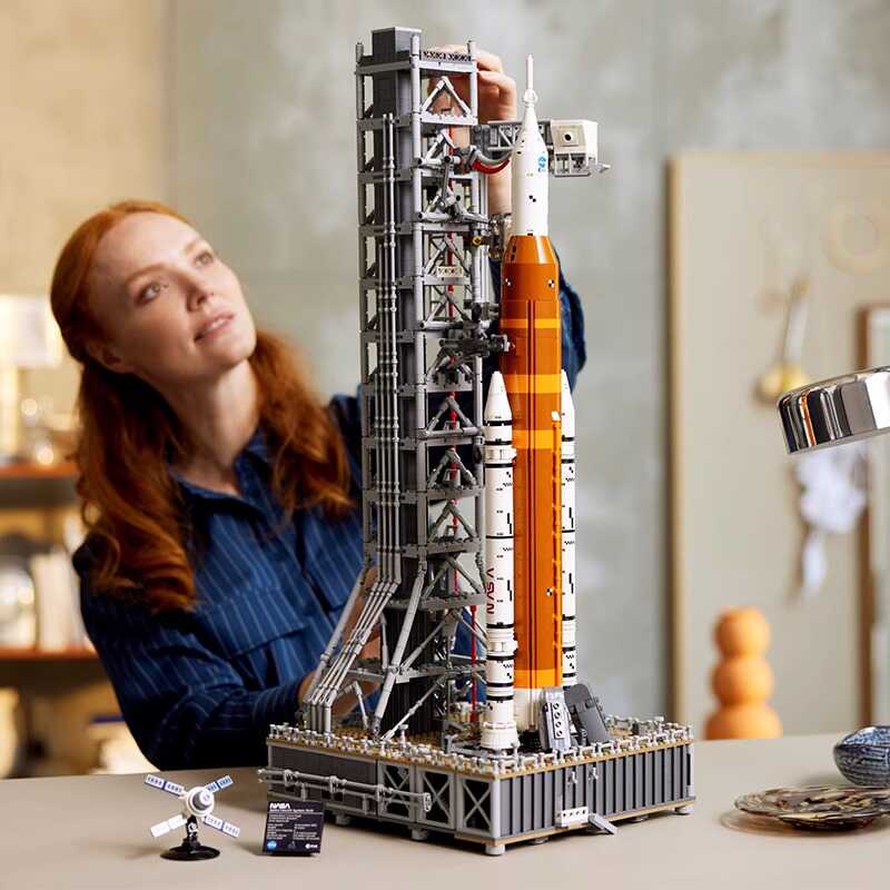 Authentic NASA Artemis Space Rocket Model Kit