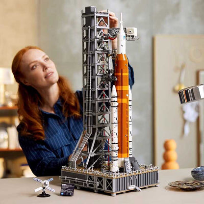 Authentic NASA Artemis Space Rocket Model Kit