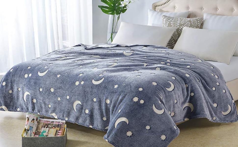 Cozy Glow Throw Blanket – Plush & Warm