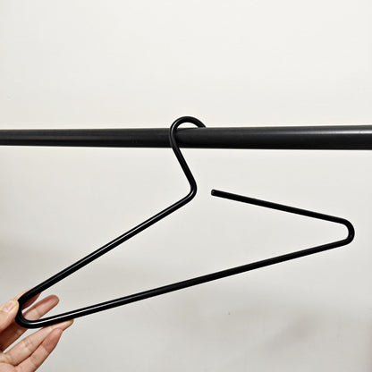 Sturdy Metal Closet Hanger in Modern Gold Finish - Yeezlab