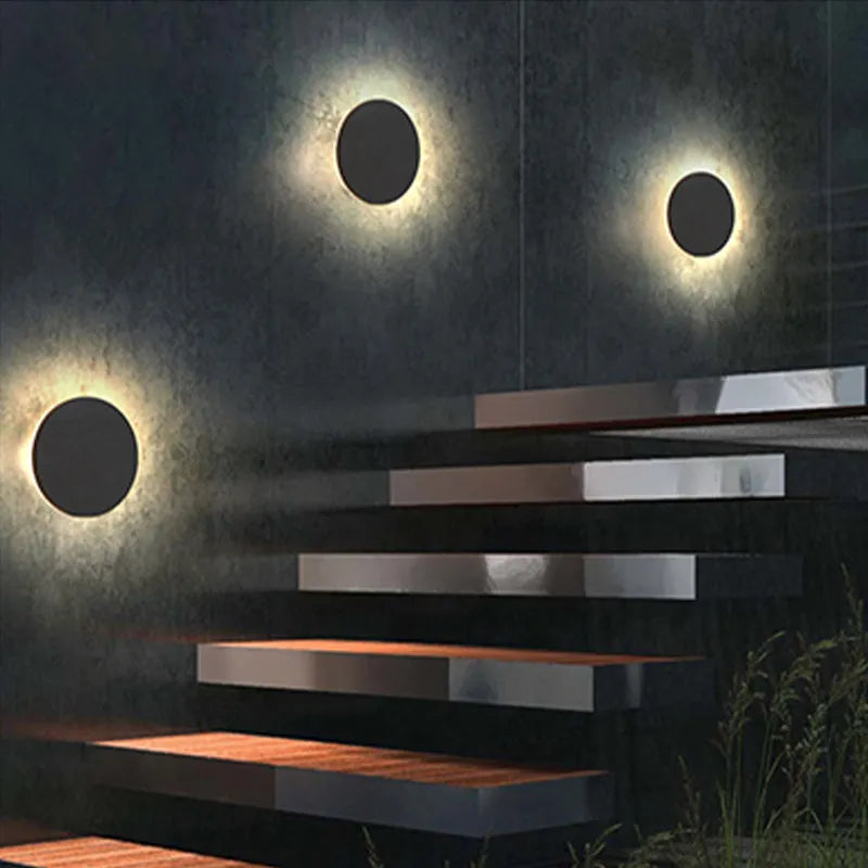 Sleek Outdoor LED Wall Light Metal Finish - Yeezlab