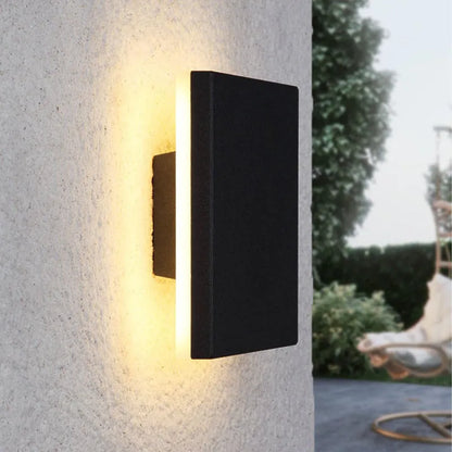 Sleek Outdoor LED Wall Light Metal Finish