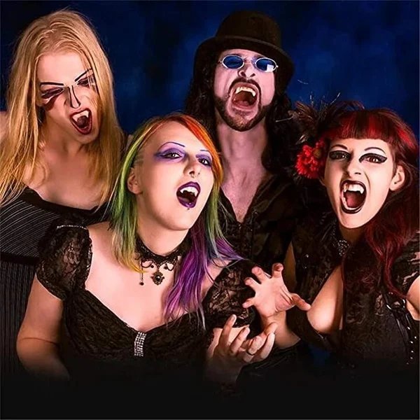 Cool Retractable Vampire Fangs