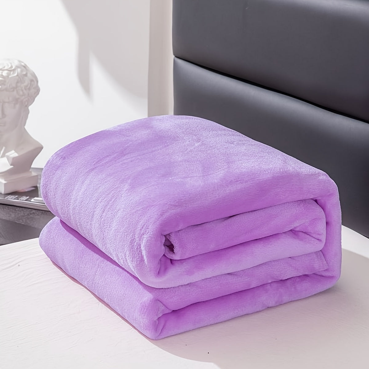 Soft Gray Plush Blanket for All Seasons