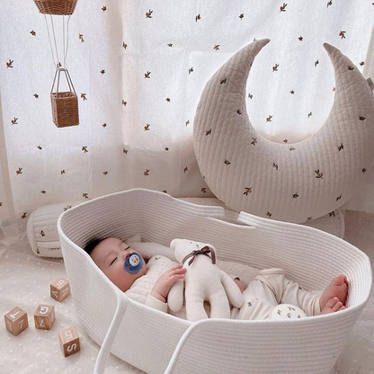 Cozy Baby Moses Basket with Handles