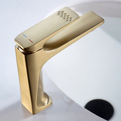 Modern Bathroom Sink Faucet with Sleek Design