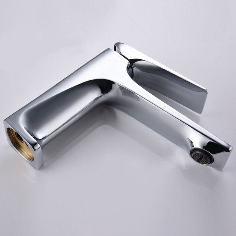 Modern Bathroom Sink Faucet with Sleek Design