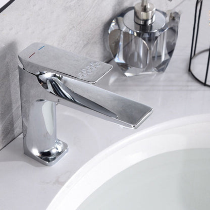 Modern Bathroom Sink Faucet with Sleek Design