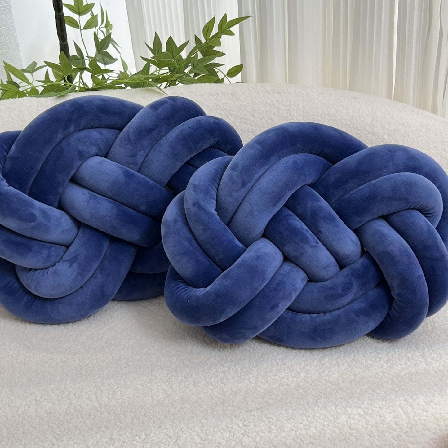 Plush Cloud Pillow - Soft Deluxe Rest Pillow