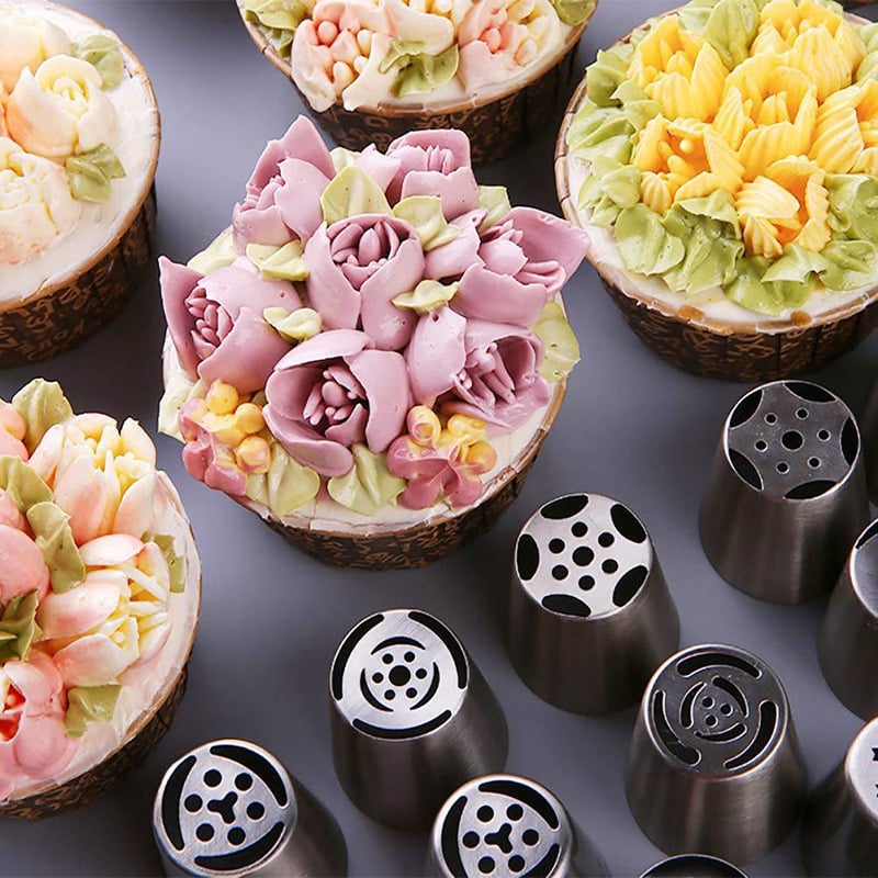 Beautiful Cake Decorating Kit