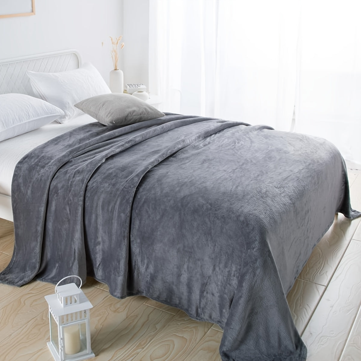 Soft Gray Plush Blanket for All Seasons