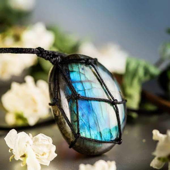 Bold Labradorite Pendant Necklace for Women's Empowerment