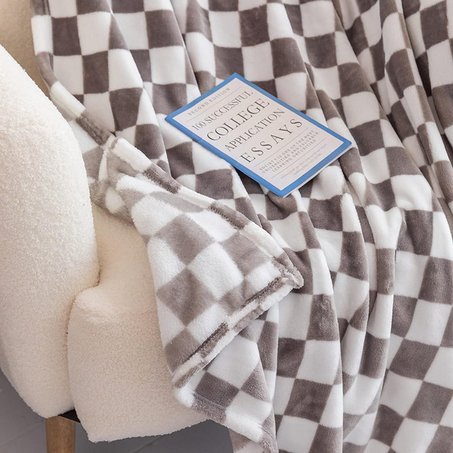 Ultra Soft Fleece Throw Blanket