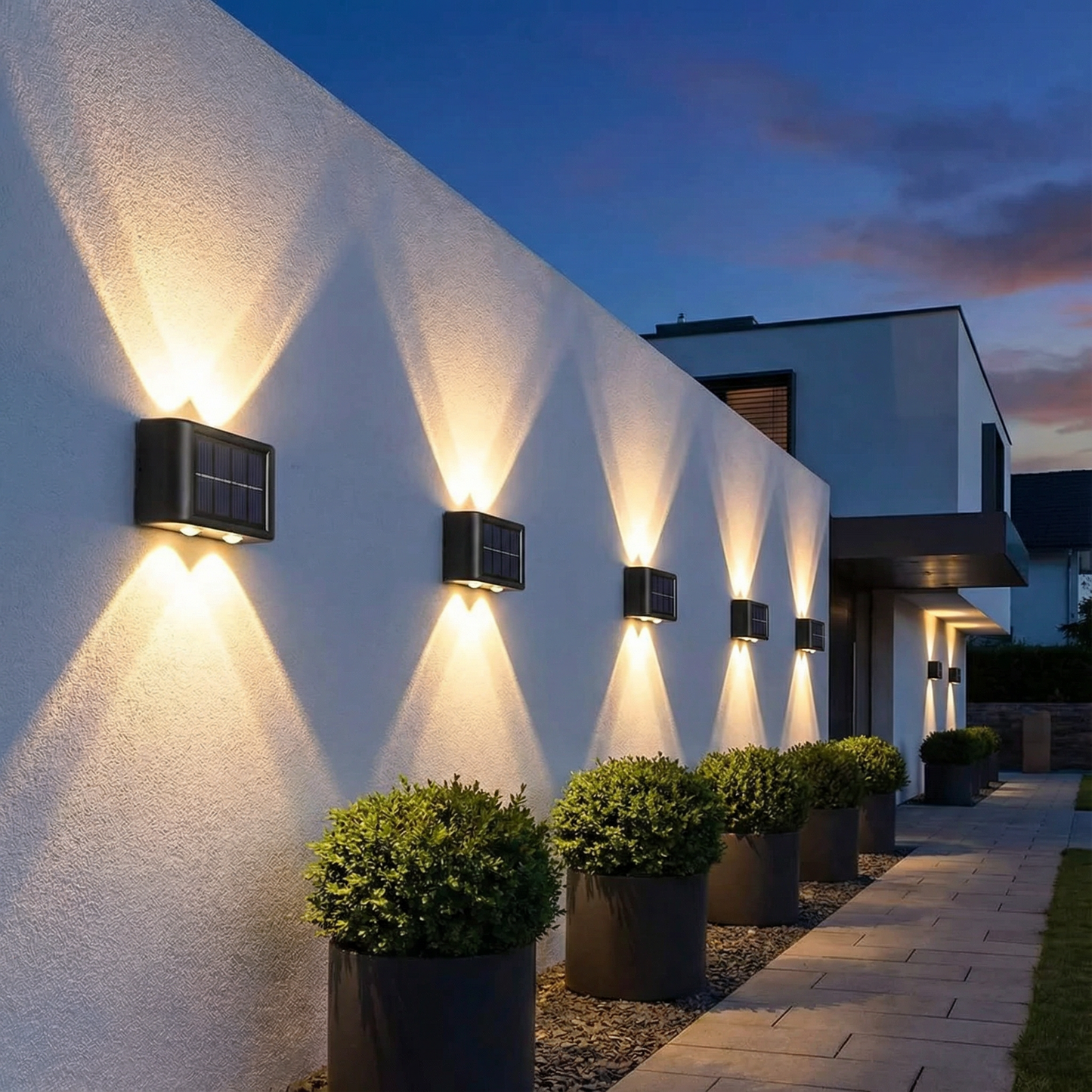 Energy-efficient LED solar outdoor wall light