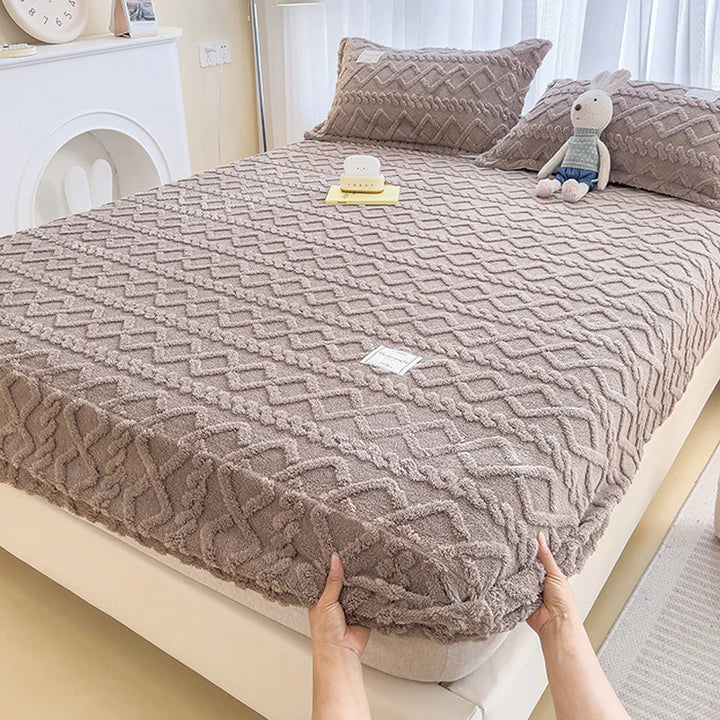 Soft Plush Duvet for Winter Warmth - Yeezlab