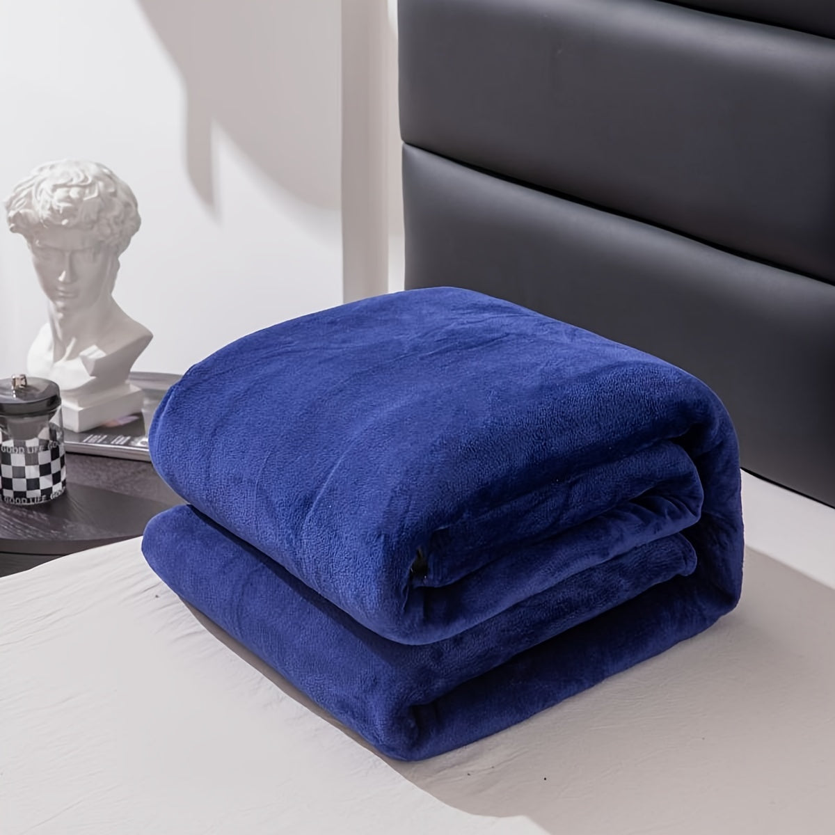 Soft Gray Plush Blanket for All Seasons