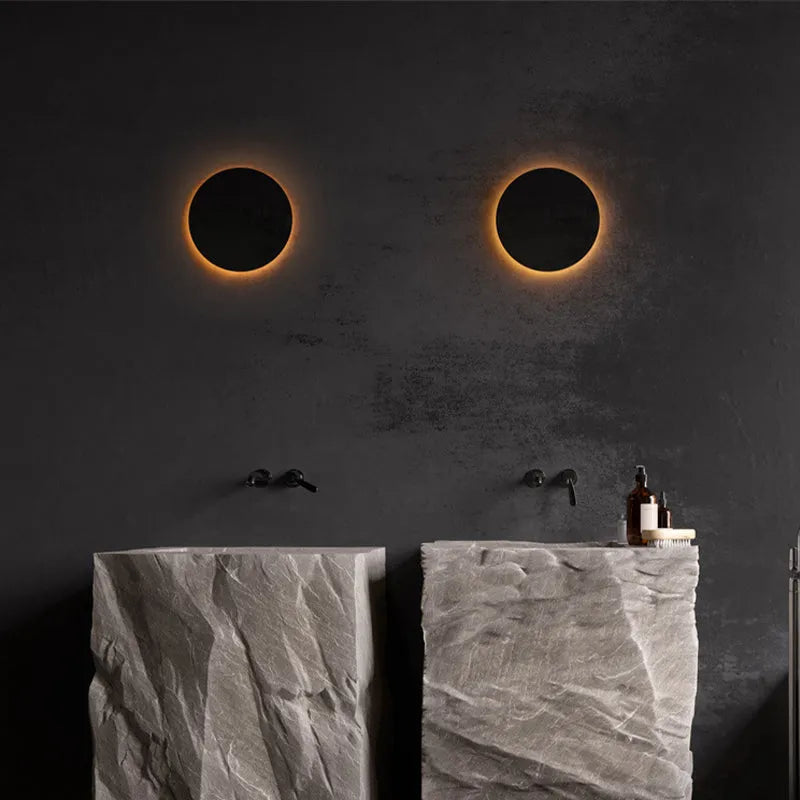 Sleek Outdoor LED Wall Light Metal Finish