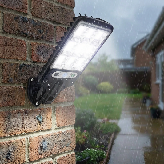 High-Output Solar LED Street Light