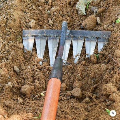 Heavy Duty Metal Yard Rake with Strong Garden Tines