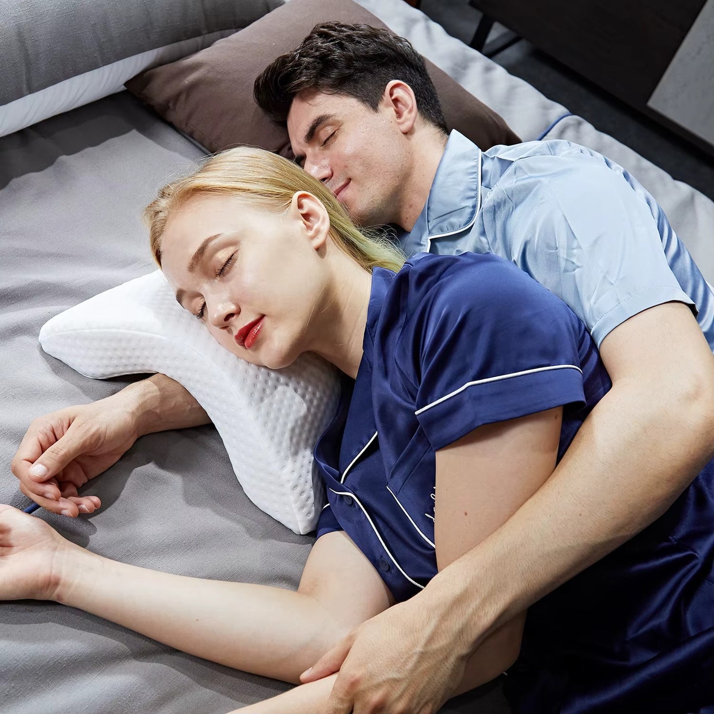 Couples Memory Foam Pillow for Side Sleepers