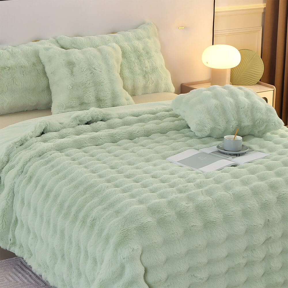 Luxurious Plush Double Layer Fake Fur Throw Blanket