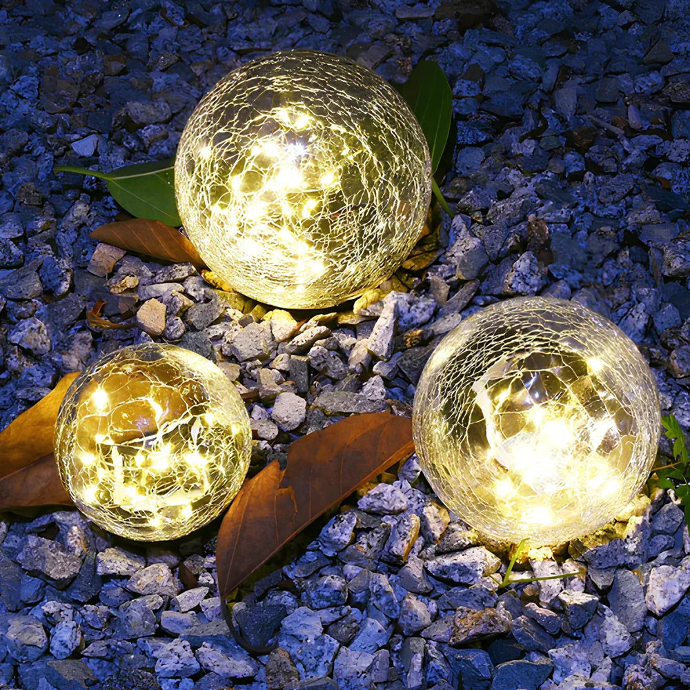 Outdoor Solar Powered Globe Lamp