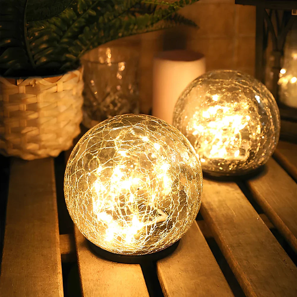 Outdoor Solar Powered Globe Lamp