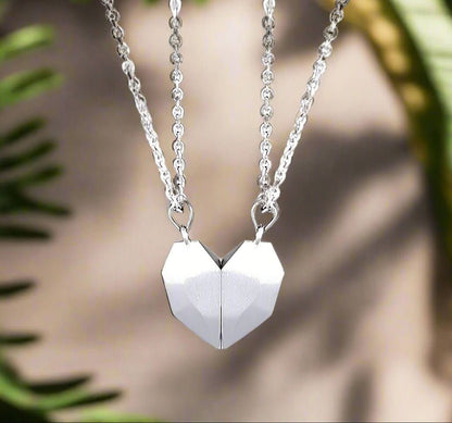 Magnetic Couple Pendant Necklace for Forever Love - Yeezlab
