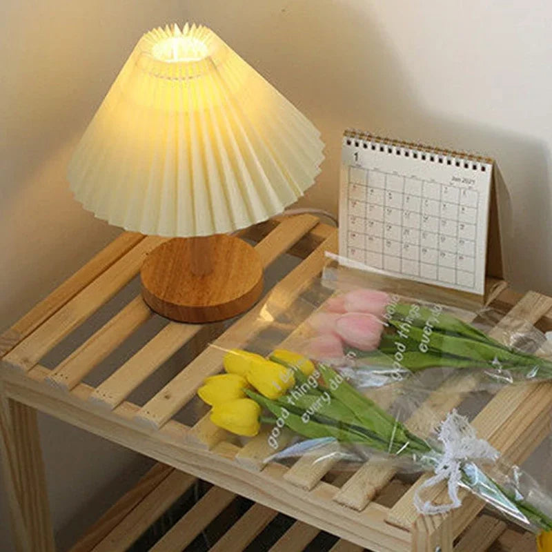 Simple Elegant Desk Lamp for Modern Home Lighting