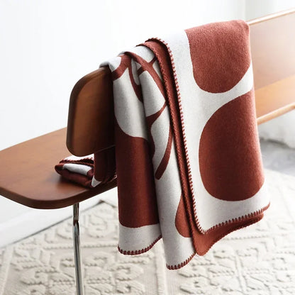 Cozy Plush Throw Blanket Soft Nordic Design