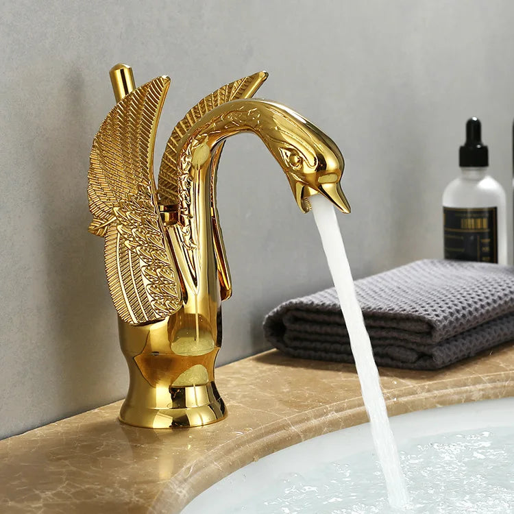 Luxury Single Handle Gold Bathroom Faucet