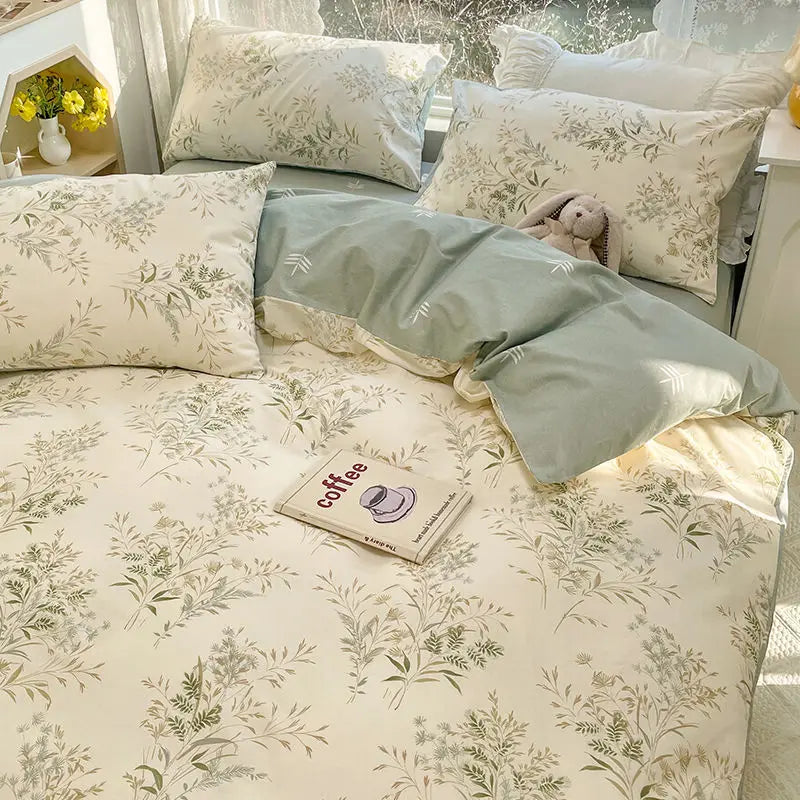 Delicate Floral Comforter Bed Set