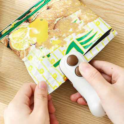 Yeezlab | Dual Power Rechargeable Cutting Tool