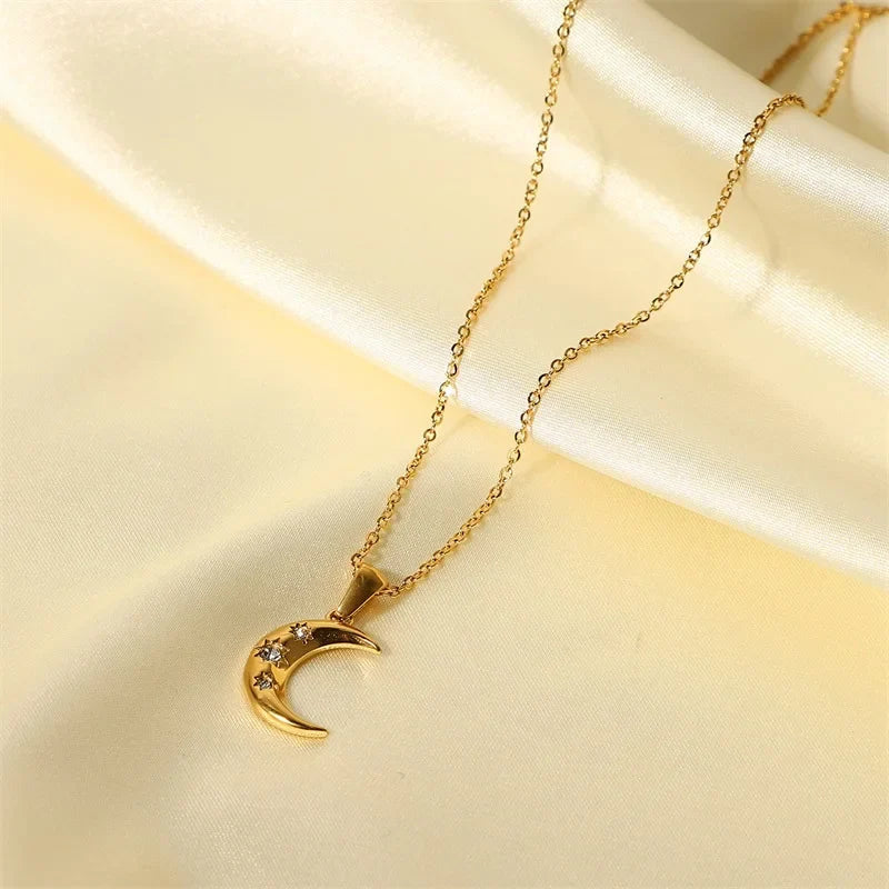 Luxury Gold Diamond Crescent Moon Pendant Necklace