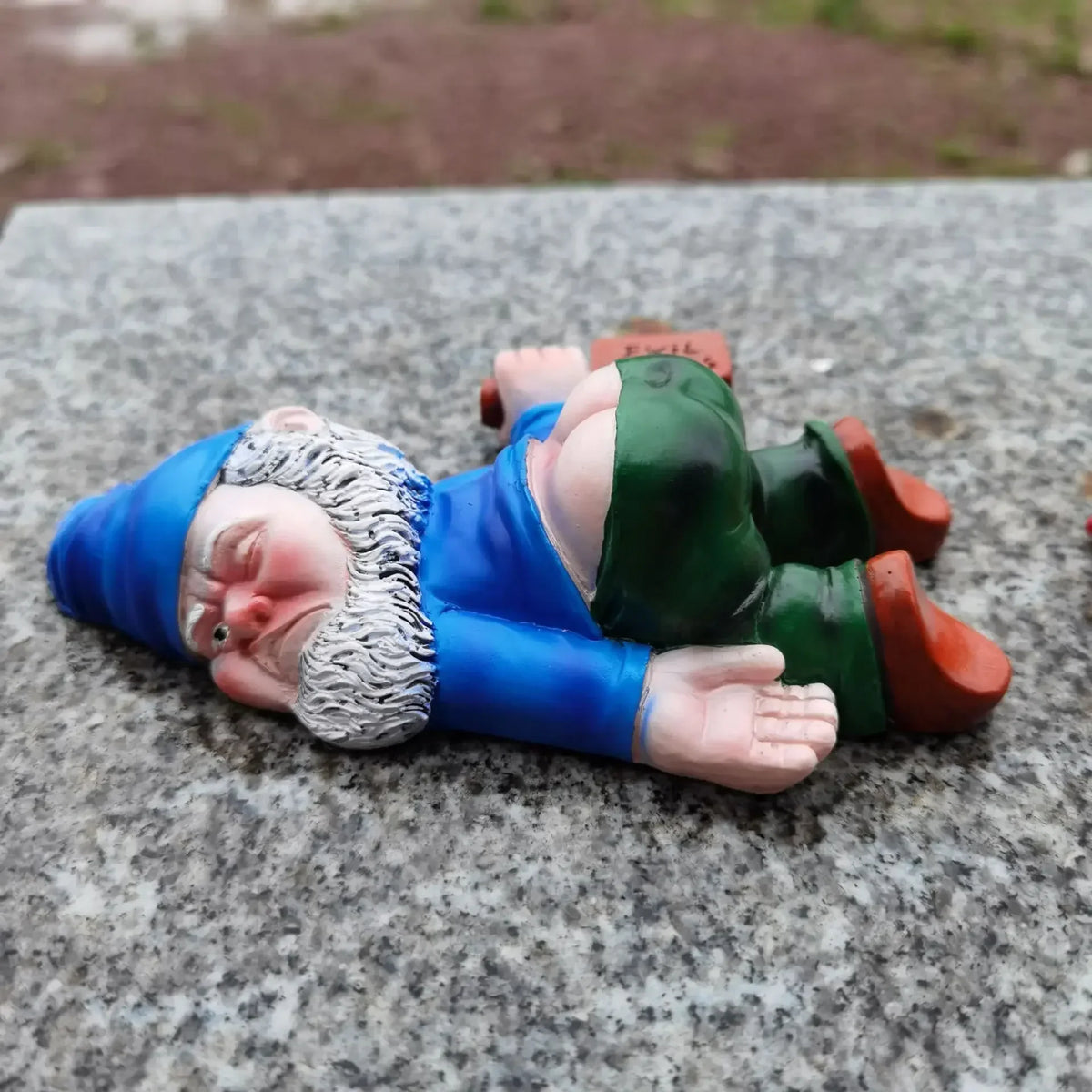Funny Drunk Garden Gnome Outdoor Decor Statue - Yeezlab