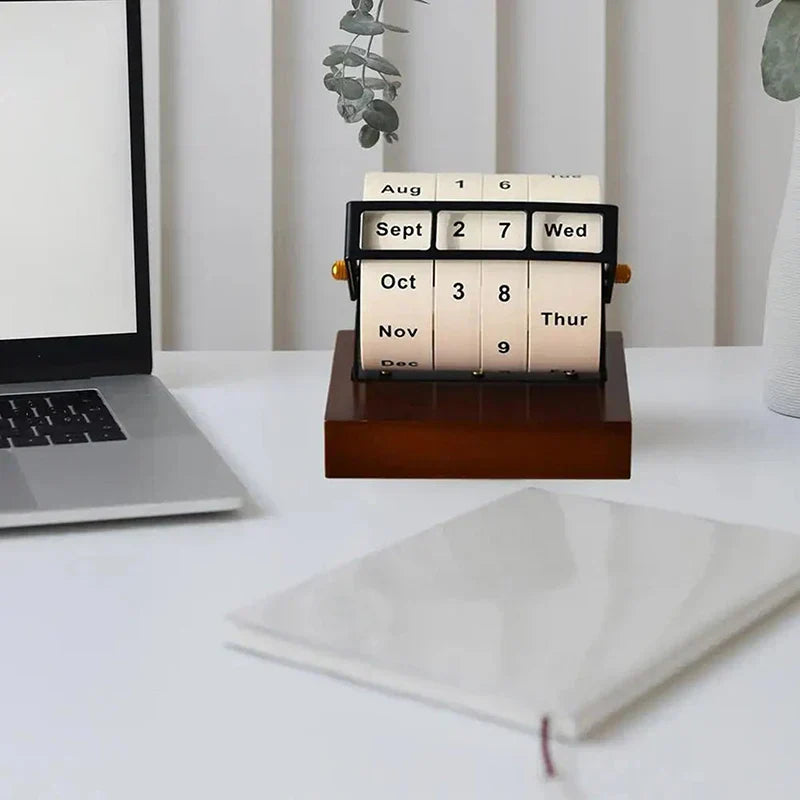 Classic Wood Office Desk Calendar