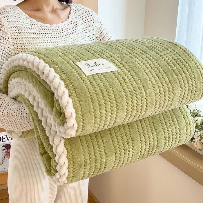 Cozy Plush Throw Blanket Soft Checkered Design