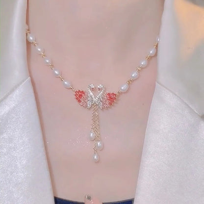 Beautiful Swan Heart Pendant Necklace - Yeezlab