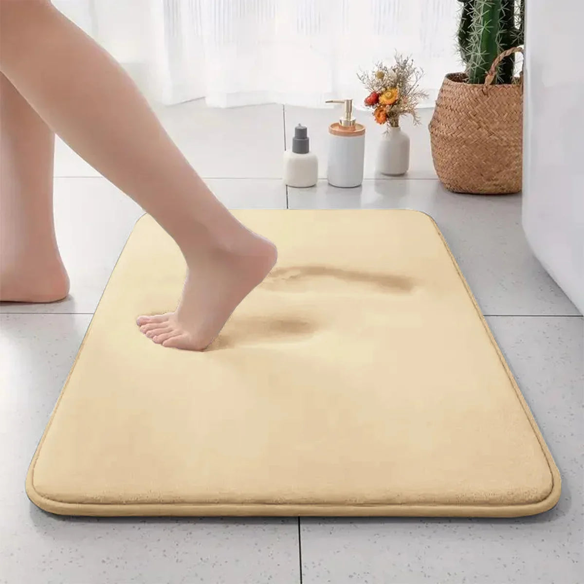 Plush Soft Anti-Slip Bathroom Mat with Absorbent Flannel - Yeezlab