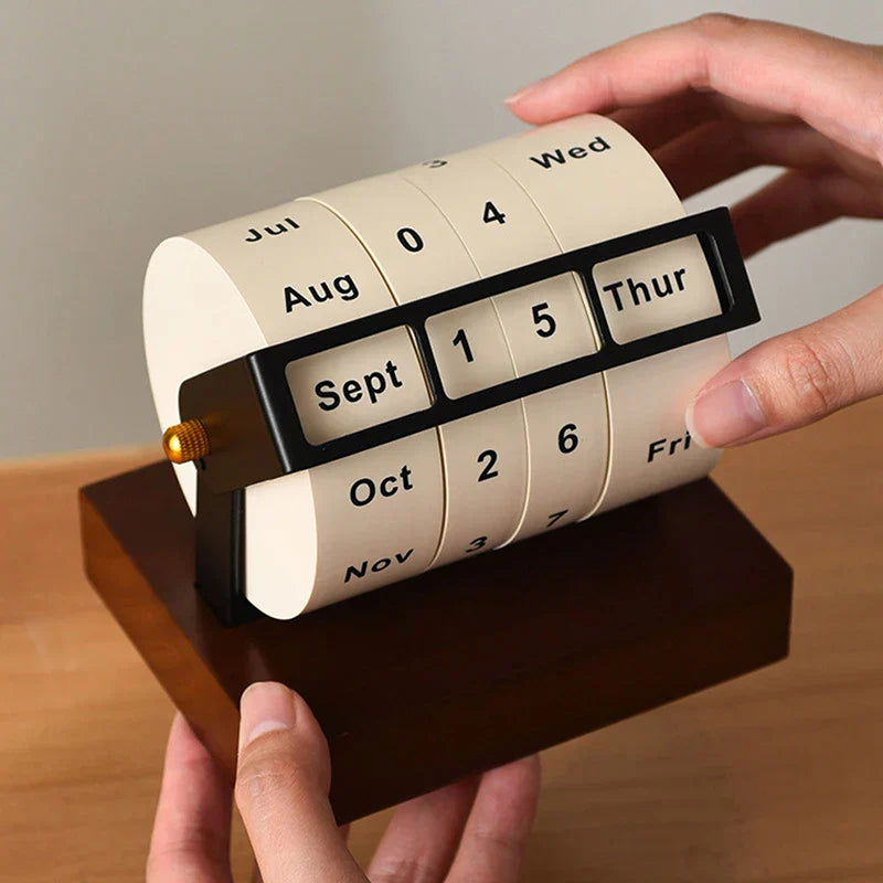 Classic Wood Office Desk Calendar - Yeezlab