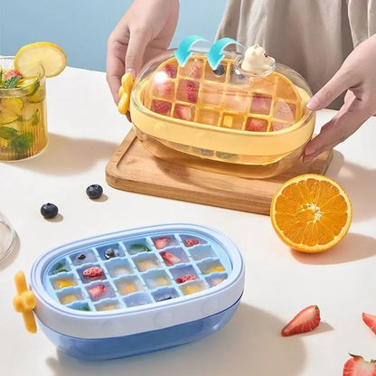 Fun Colorful Ice Cube Tray with Rotating Knob