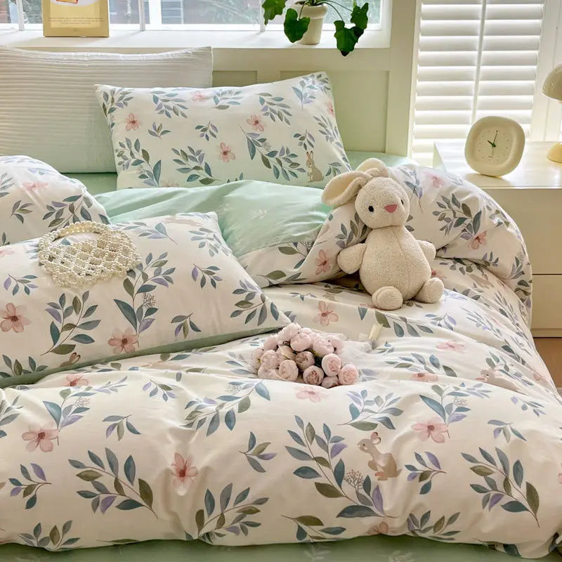 Delicate Floral Comforter Bed Set