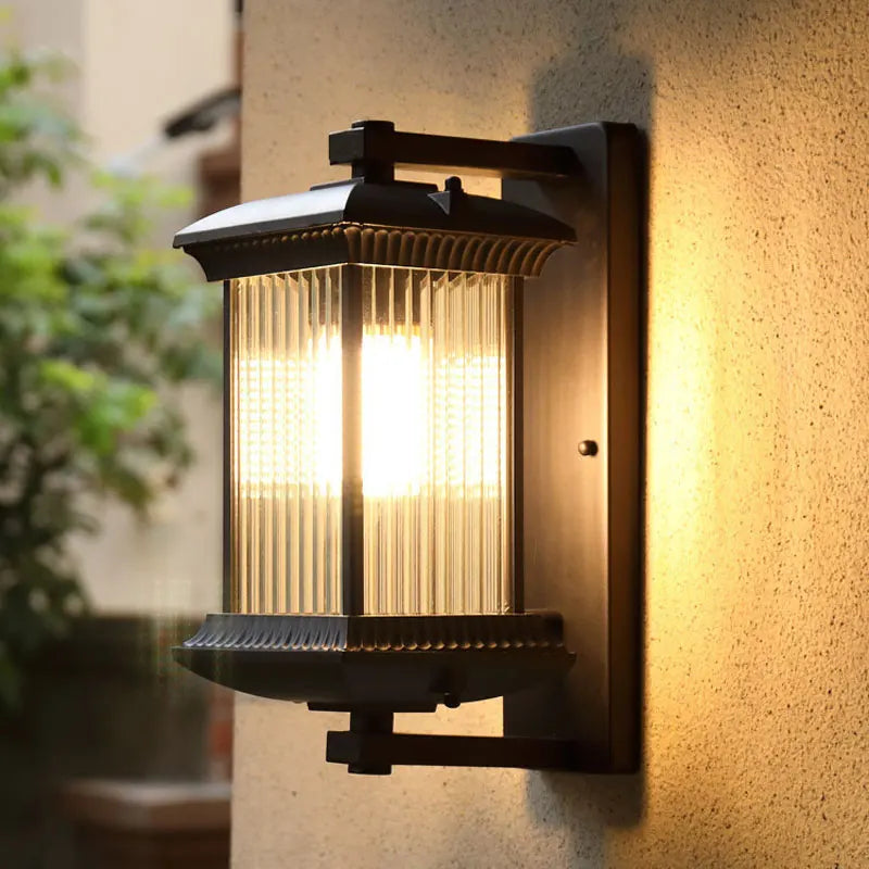 Waterproof Outdoor Metal Wall Lamp for Garden and Patio